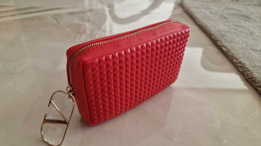 Valentino – Оригинален несесер! Нов!