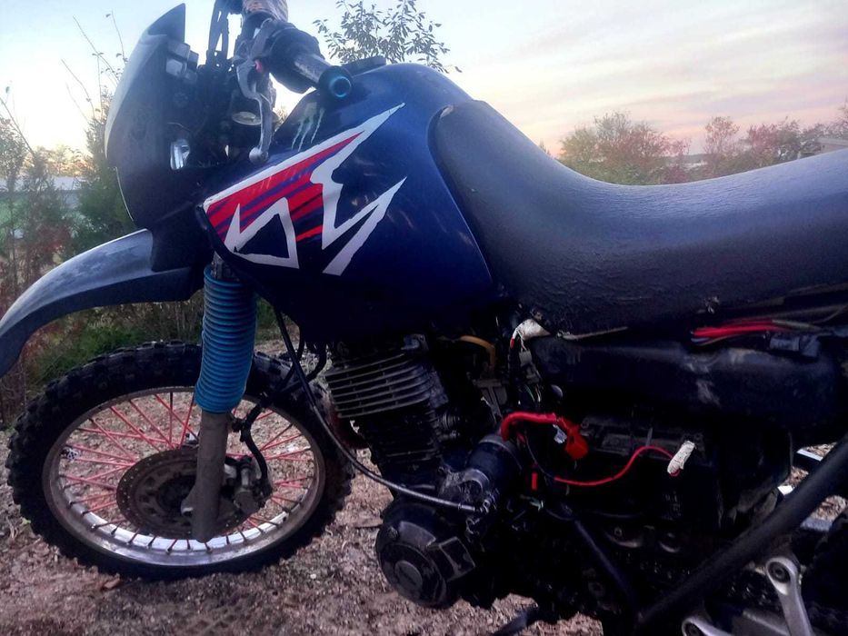 Yamaha XT600 – Motocicletă Enduro/Dual Sport
