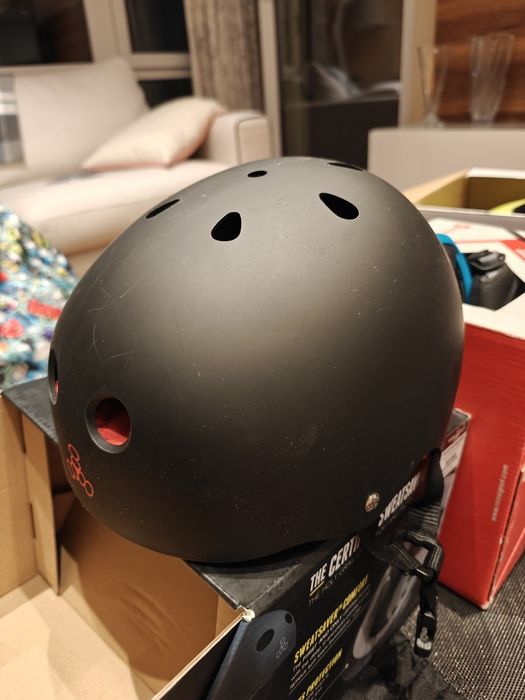 Каска - скейтборд, ролери, велосипед