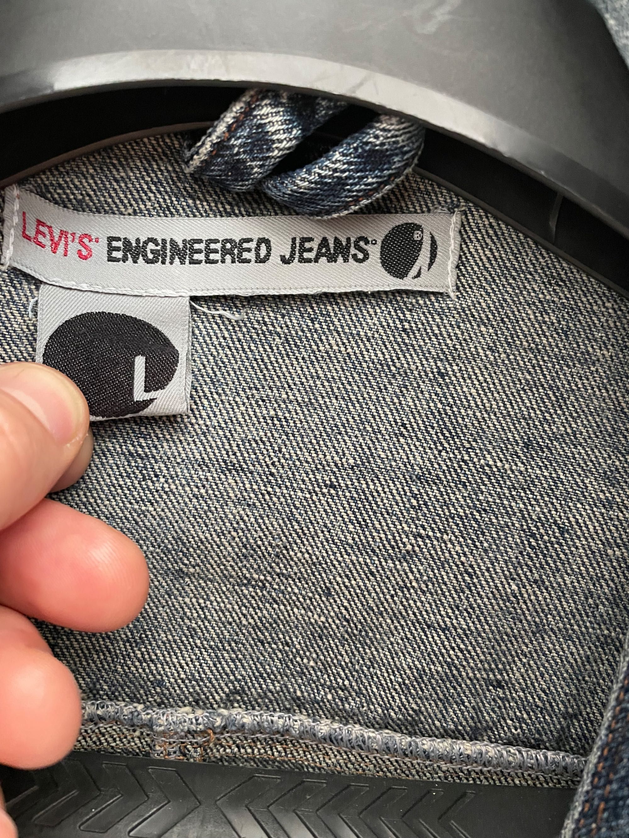 Дънково яке Levi’s  L размир