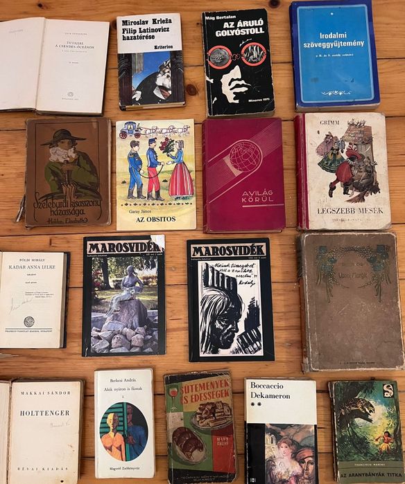 Vând cărții vechii