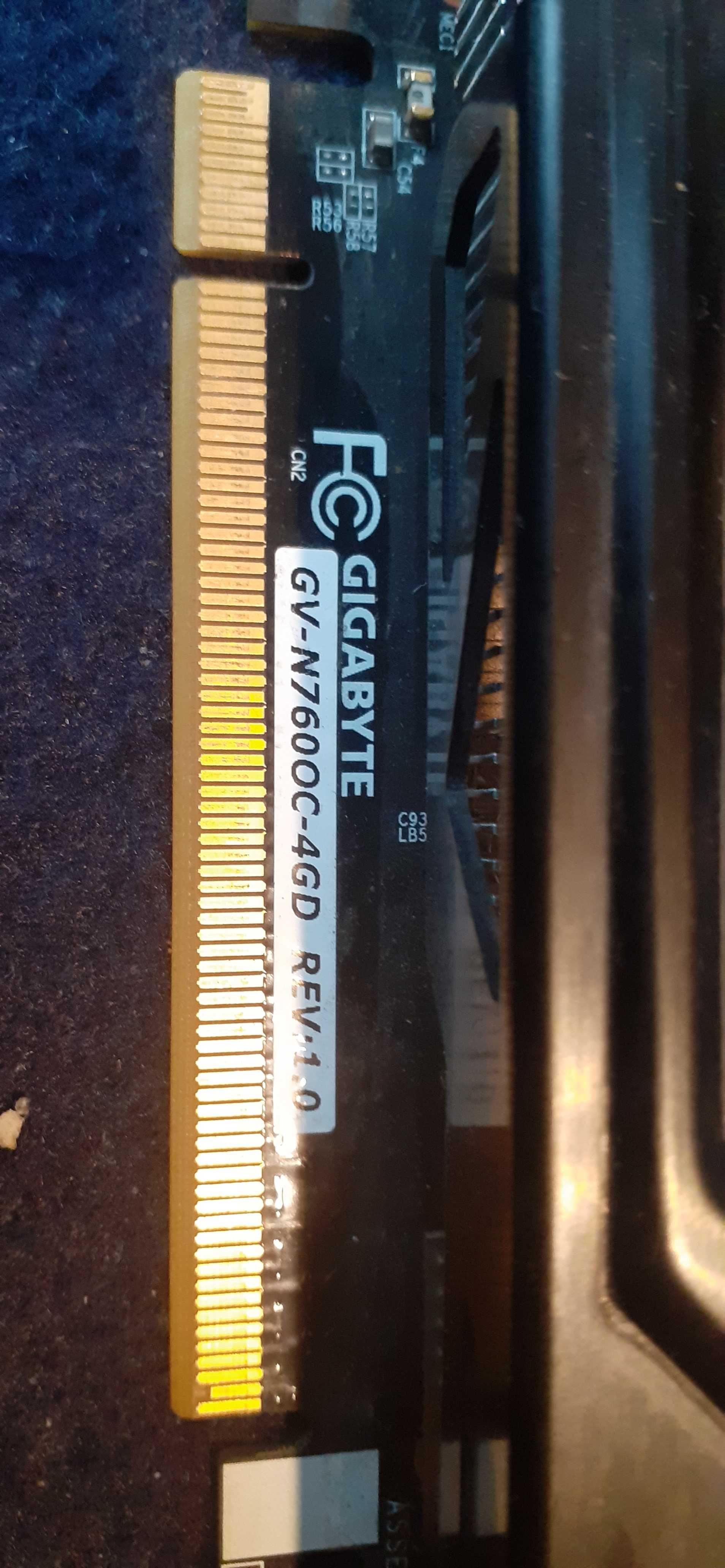 placa video GIGABYTE GTX 760 .4 GB