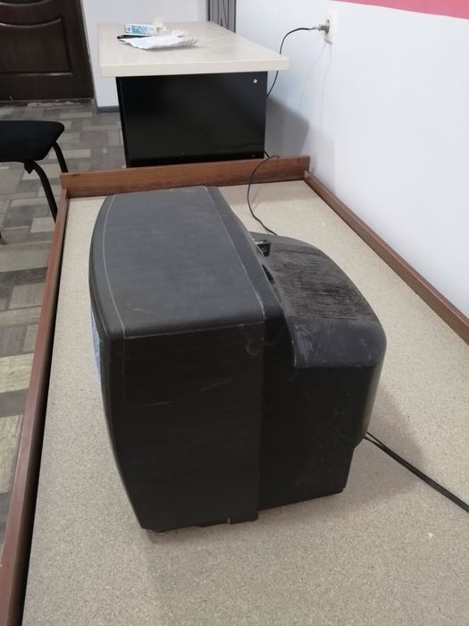 Телевизор Sharp б/у рабочем состоянии