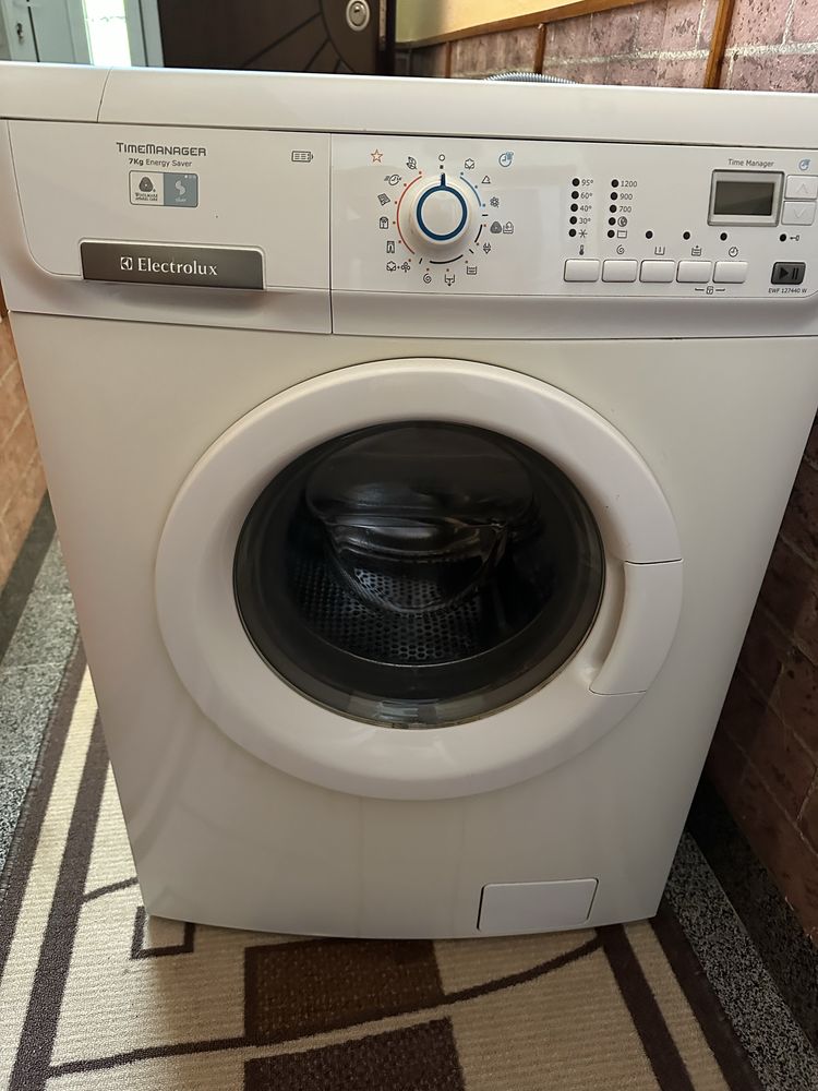 Продавам ELECTROLUX EWF-127440W