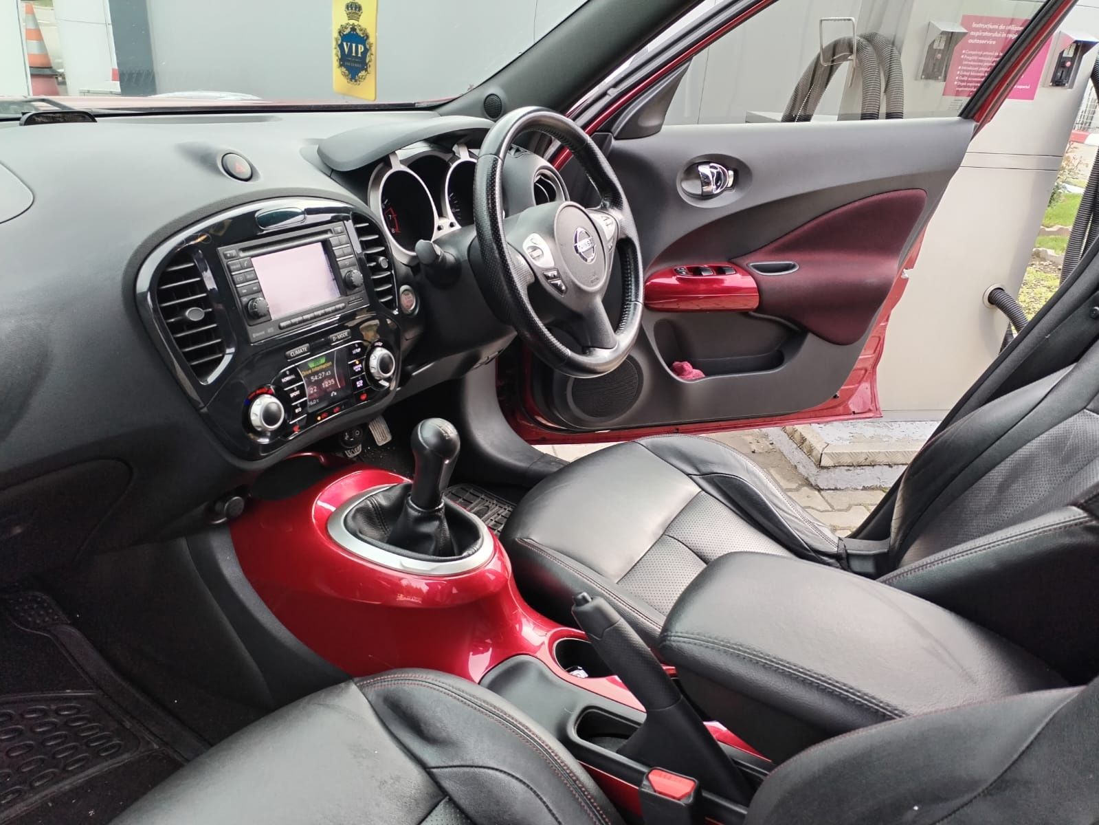 Nissan Juke Tekna 1.6 Benzina