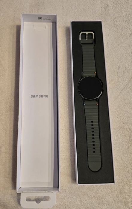 Galaxy Watch 7 army
