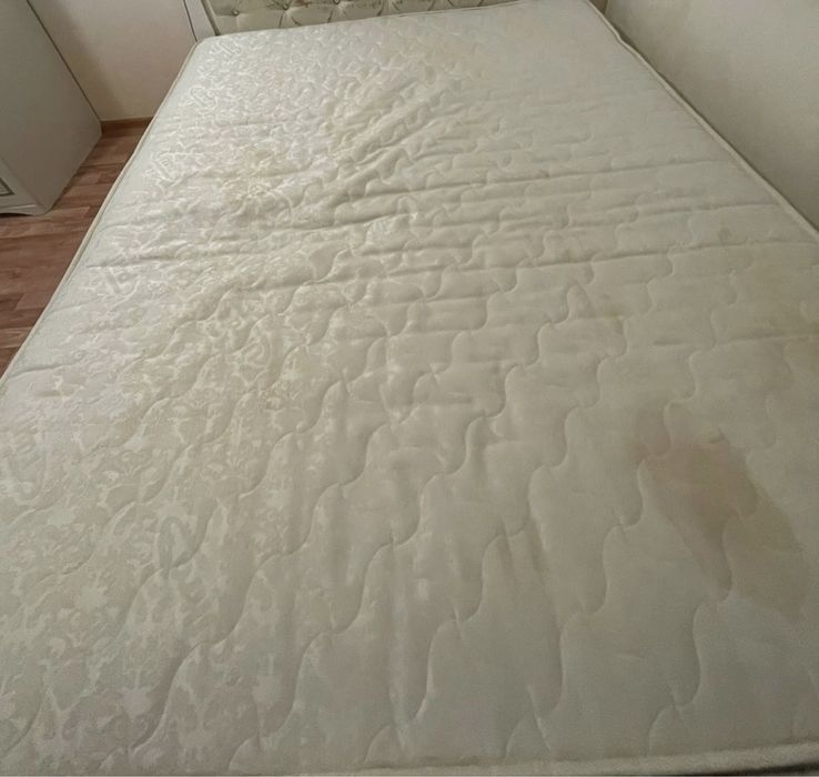 Продам матрас двухспальный