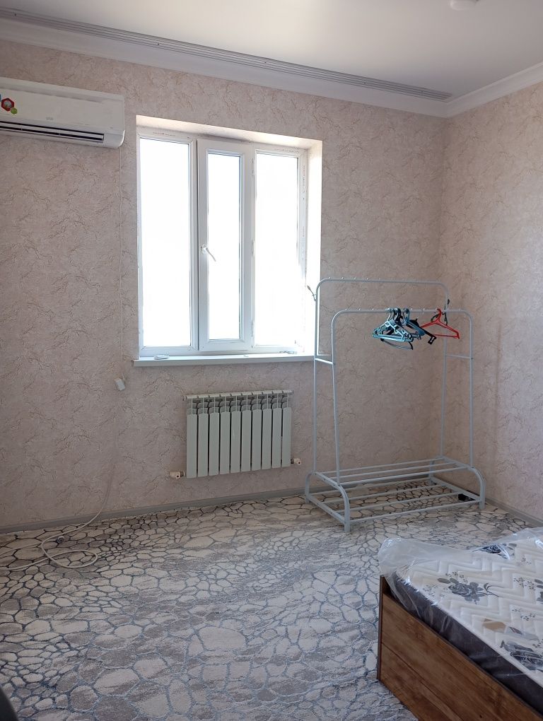 Хивада 2 хонали квартира ижарага берилади