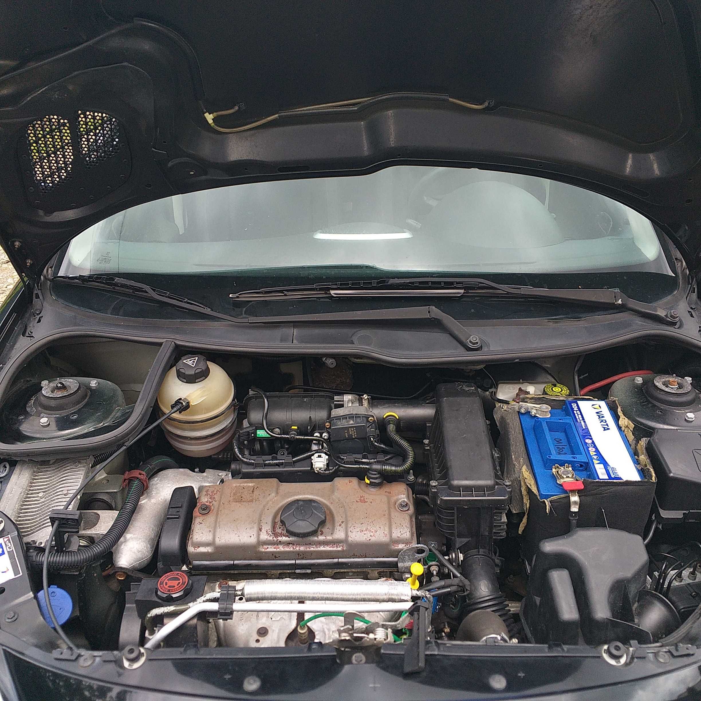 Peugeot 206 + Trendy, 1,2 benzina , an 2011