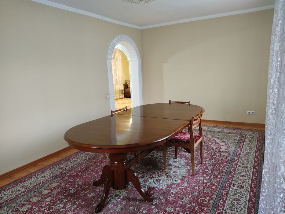 Стол сатылады (ұзартылады)