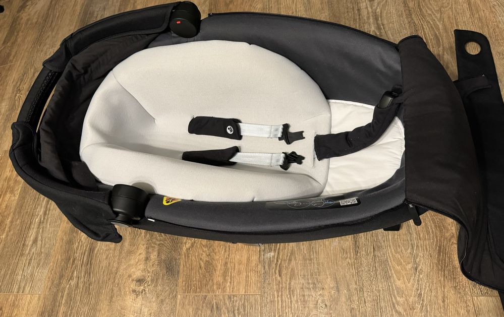 Landou Maxi Cosi Jade + baza isofix FamilyFix3