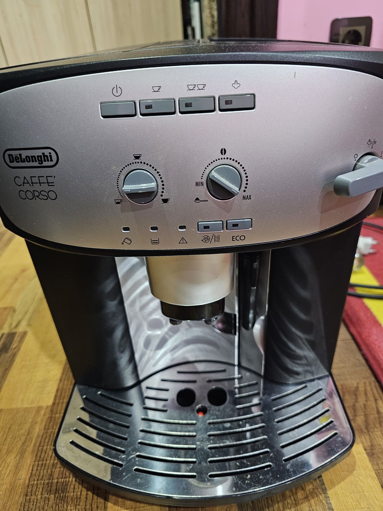 Кафе автомат DeLonghi Caffe Corso