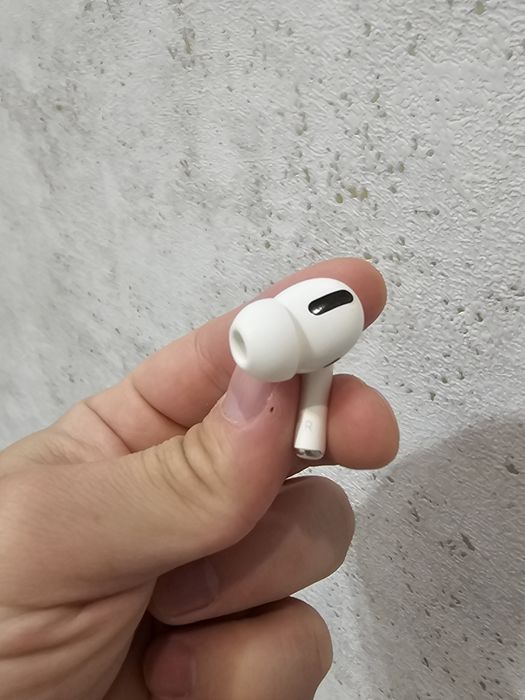 Airpods pro правое ухо правый наушник