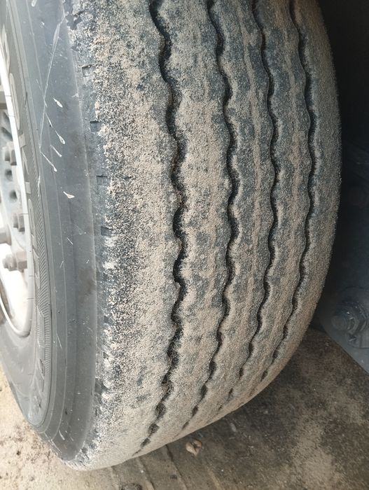 Vând semiremorca Kogel