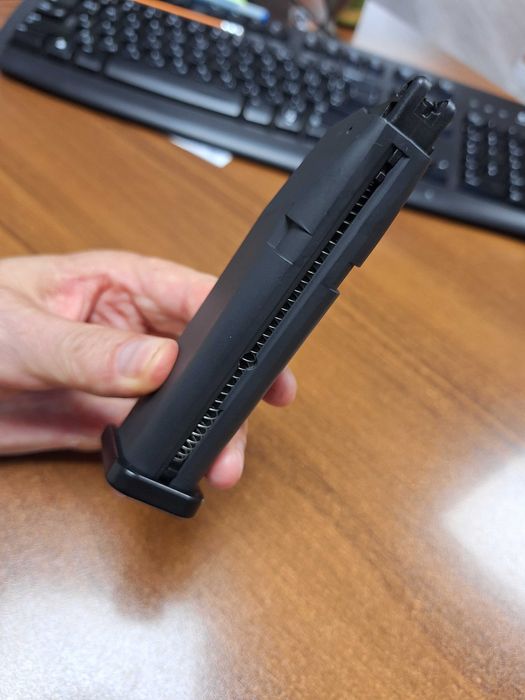 GLOCK 17 Gen4 UMAREX CO 2 4,5mm -чисто нов
