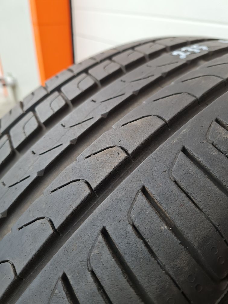 Летни гуми 2 броя PIRELLI Cinturato P7 235 40 R19 дот 2521