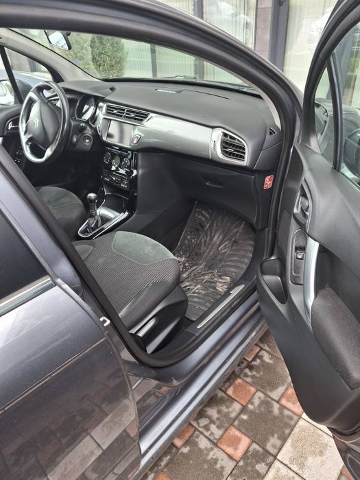 Продавам Citroen C3