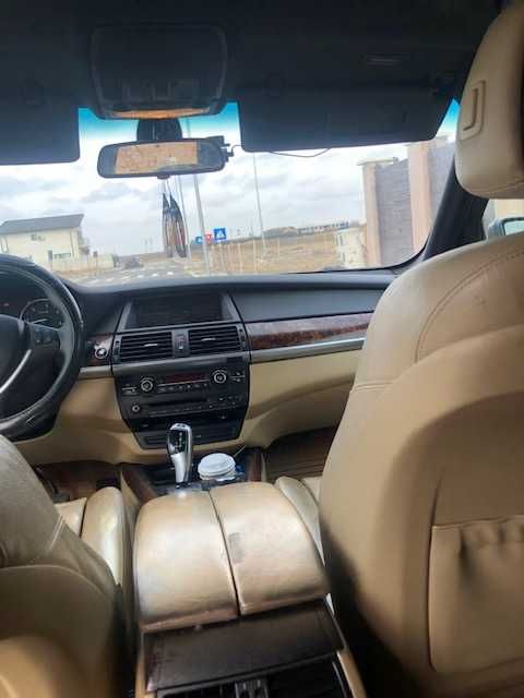 Vand bmw x5,2008,motorina,stare perfecta,negru ,full option