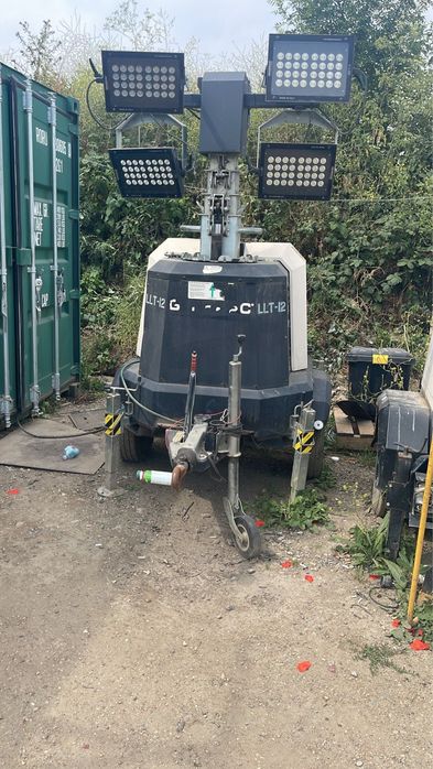 Turn de Lumina de Inchiriat/Generator 220 3,5 Kw