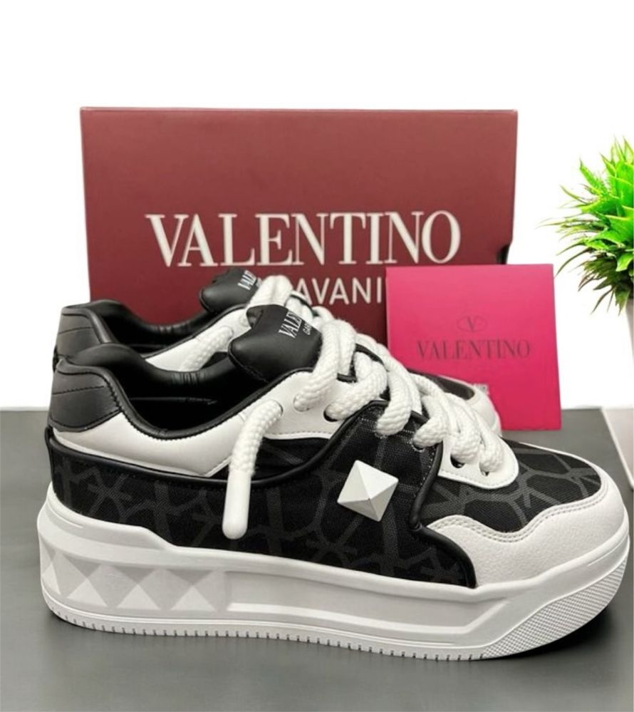 Valentino Garavani One