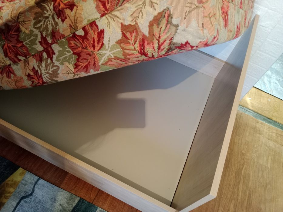 Продам детскую кровать длина 1.50