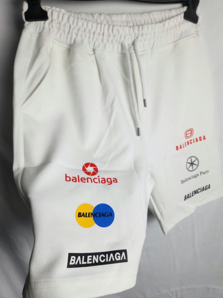 Balenciaga летен екип