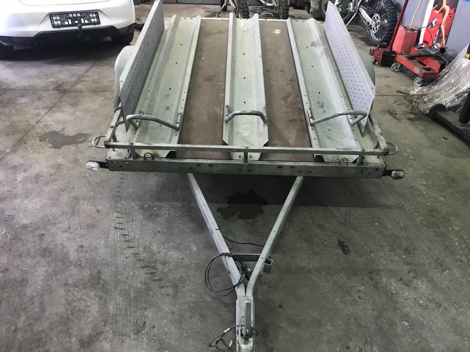 remorca stema moto de inchiriat