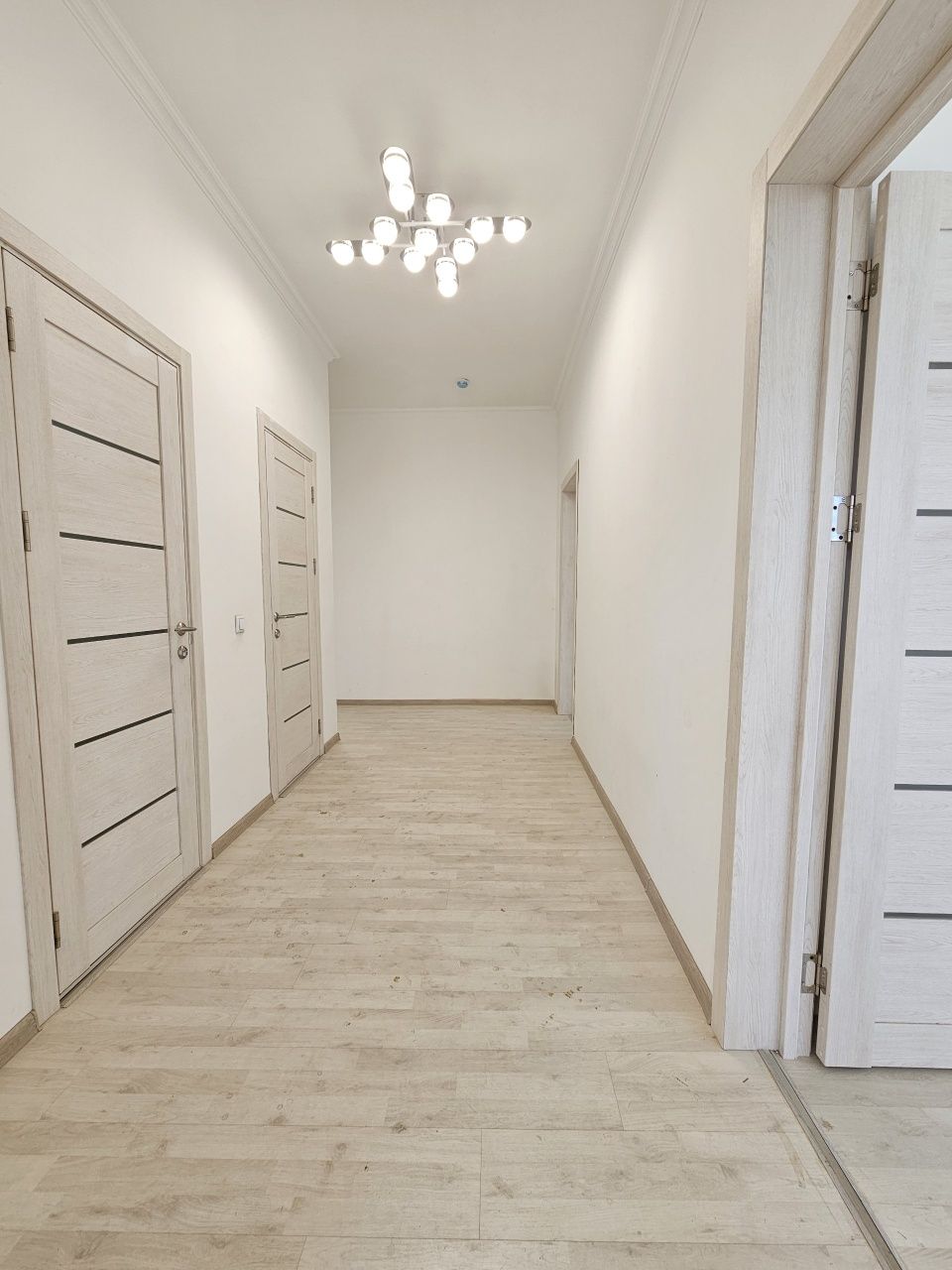 .Новостройка 2хона 60м2 АРЗОН 52.000$ разделка 9чи этаж Янгидархон 2кв