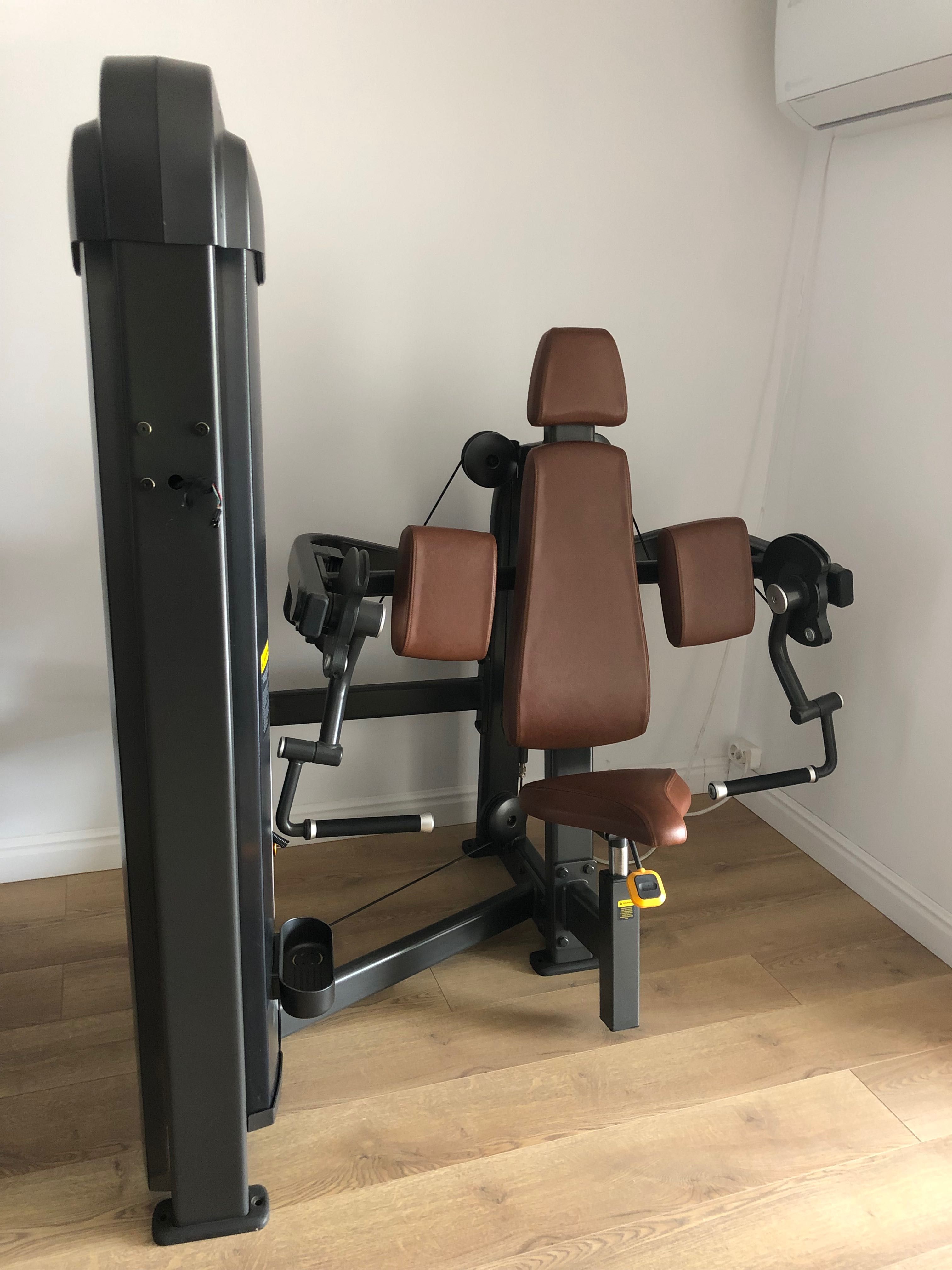 Aparate de Fitness Profesionale Noi