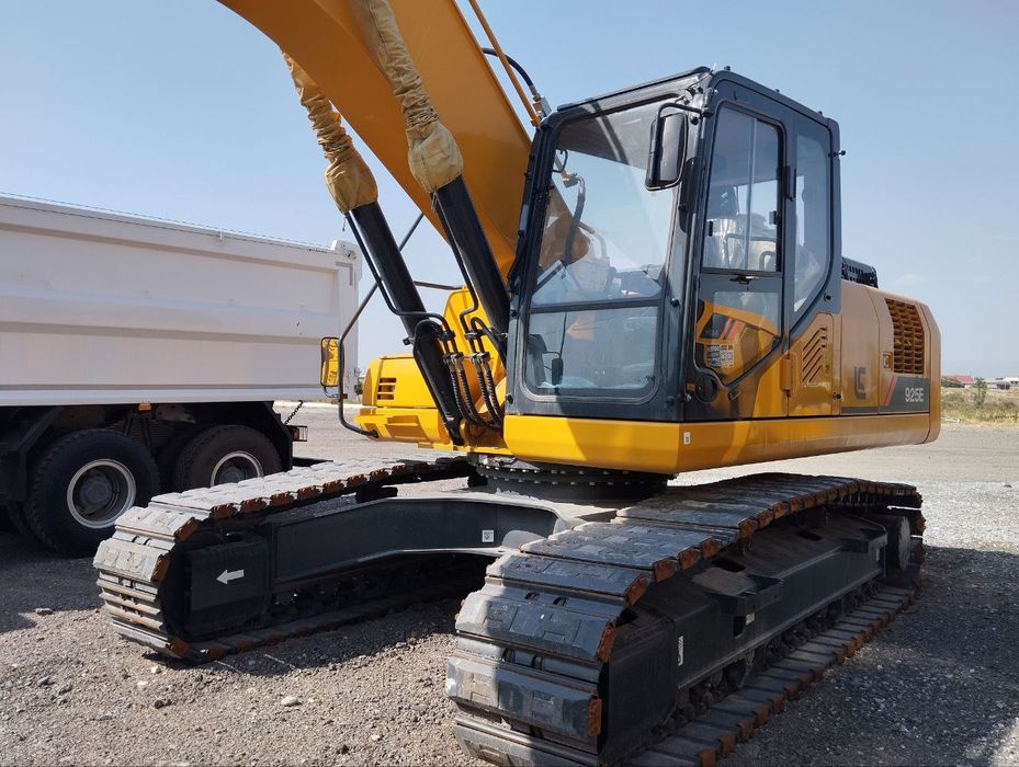 Ekskavator  Arindaga beriladi