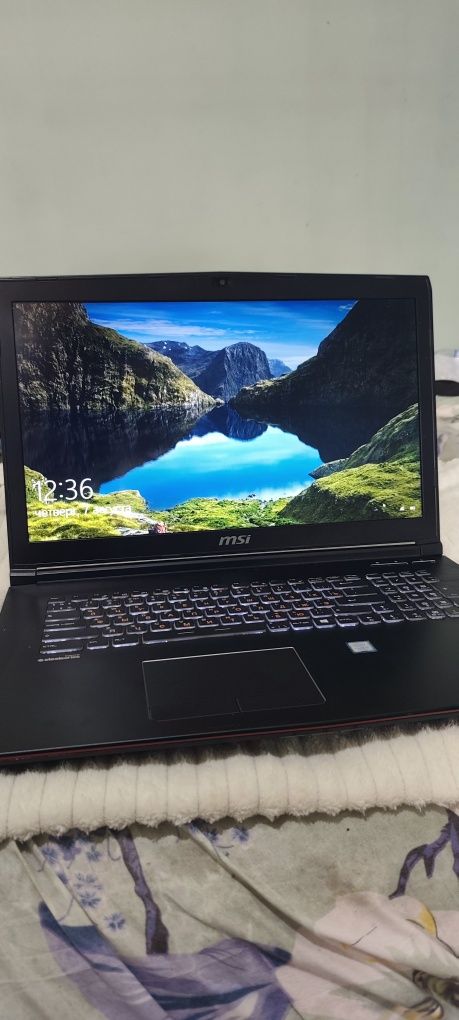MSI gaming series 17,7 dyum