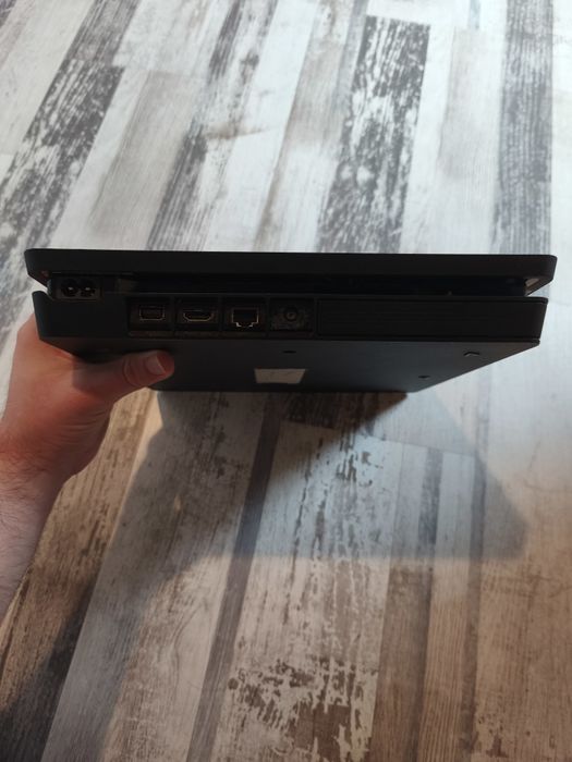 Playstation 4/PS4  slim 1tb с два джойстика