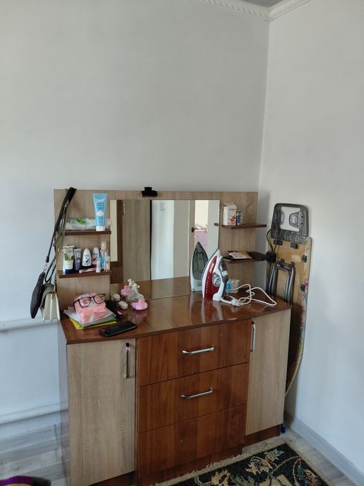 Продам спальний гарнитур