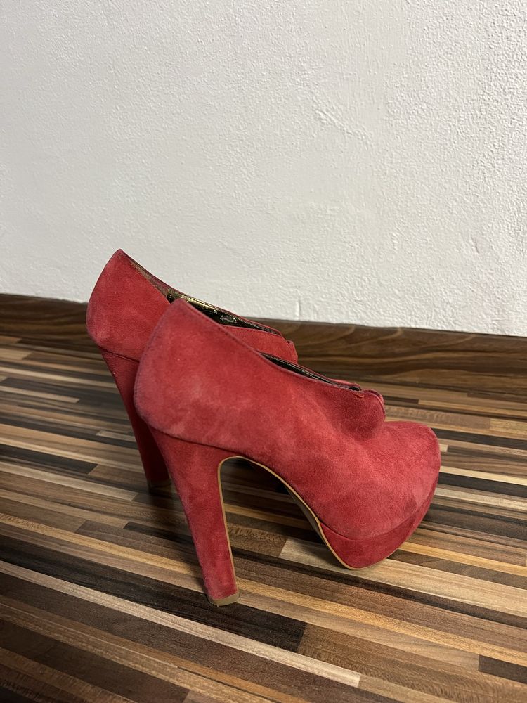 Botine Aldo piele intoarsa