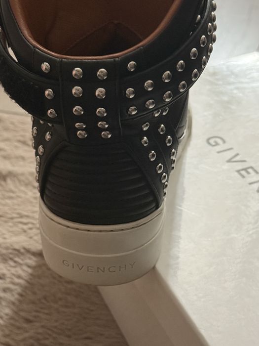 Vand ghete dama Givenchy originale