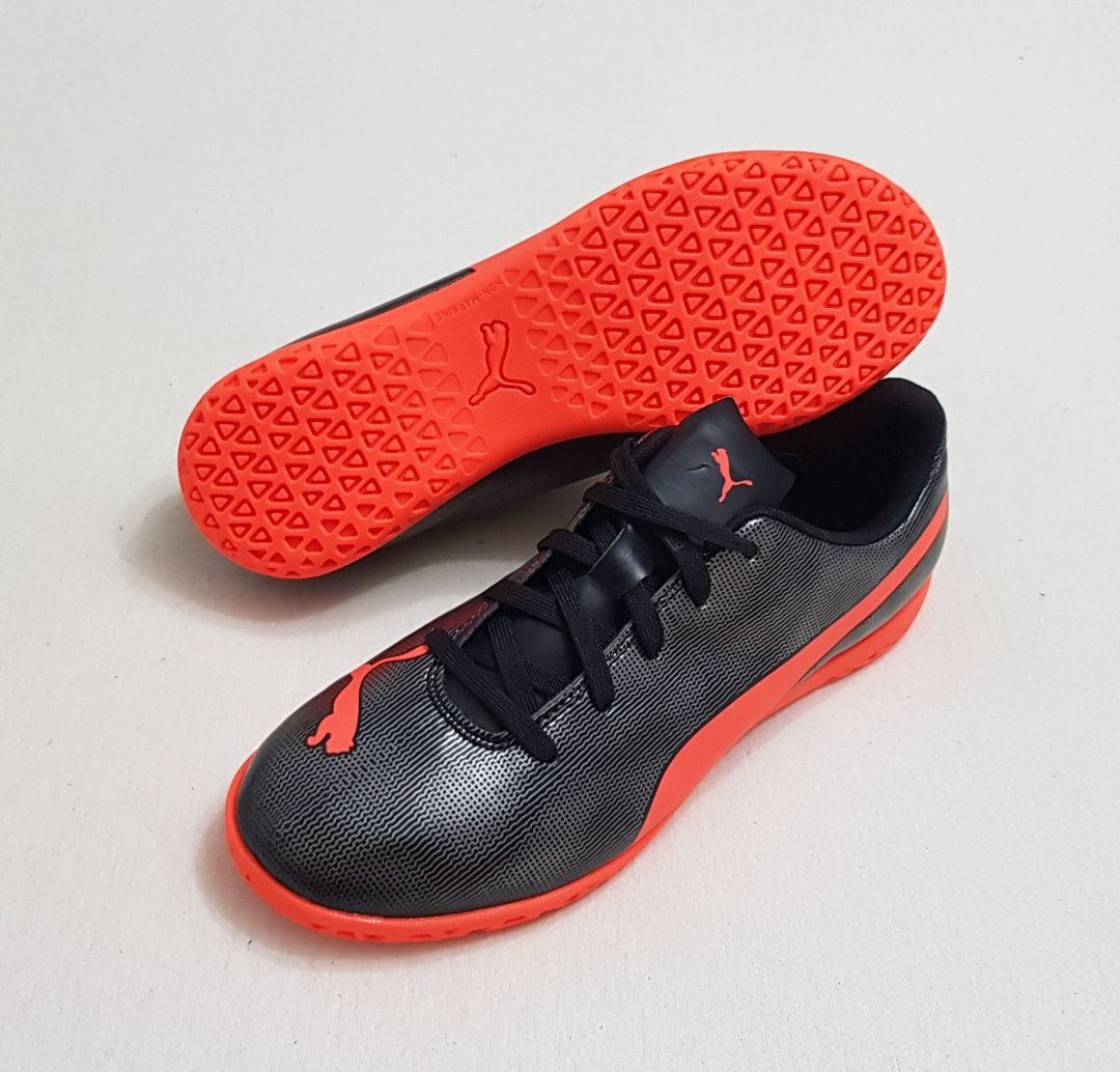 Ghete sală noi, Pantofi de fotbal PUMA Rapido IT JR, nr 36 EU unisex