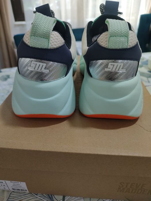 Adidași steve madden bounce 1 mărime 37