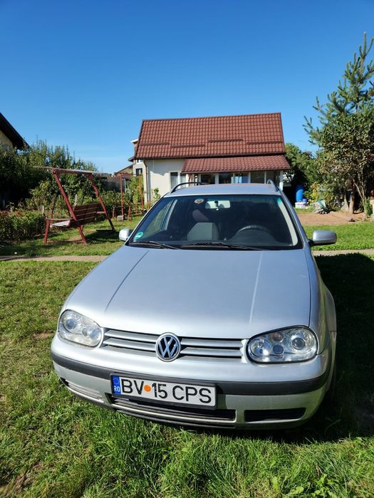 Vând Volkswagen golf