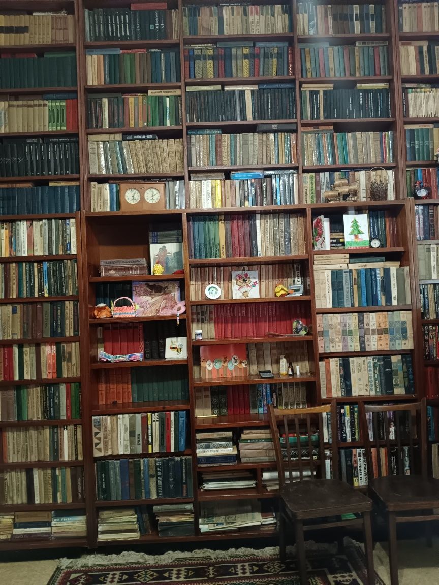 Продам библиотеку книг