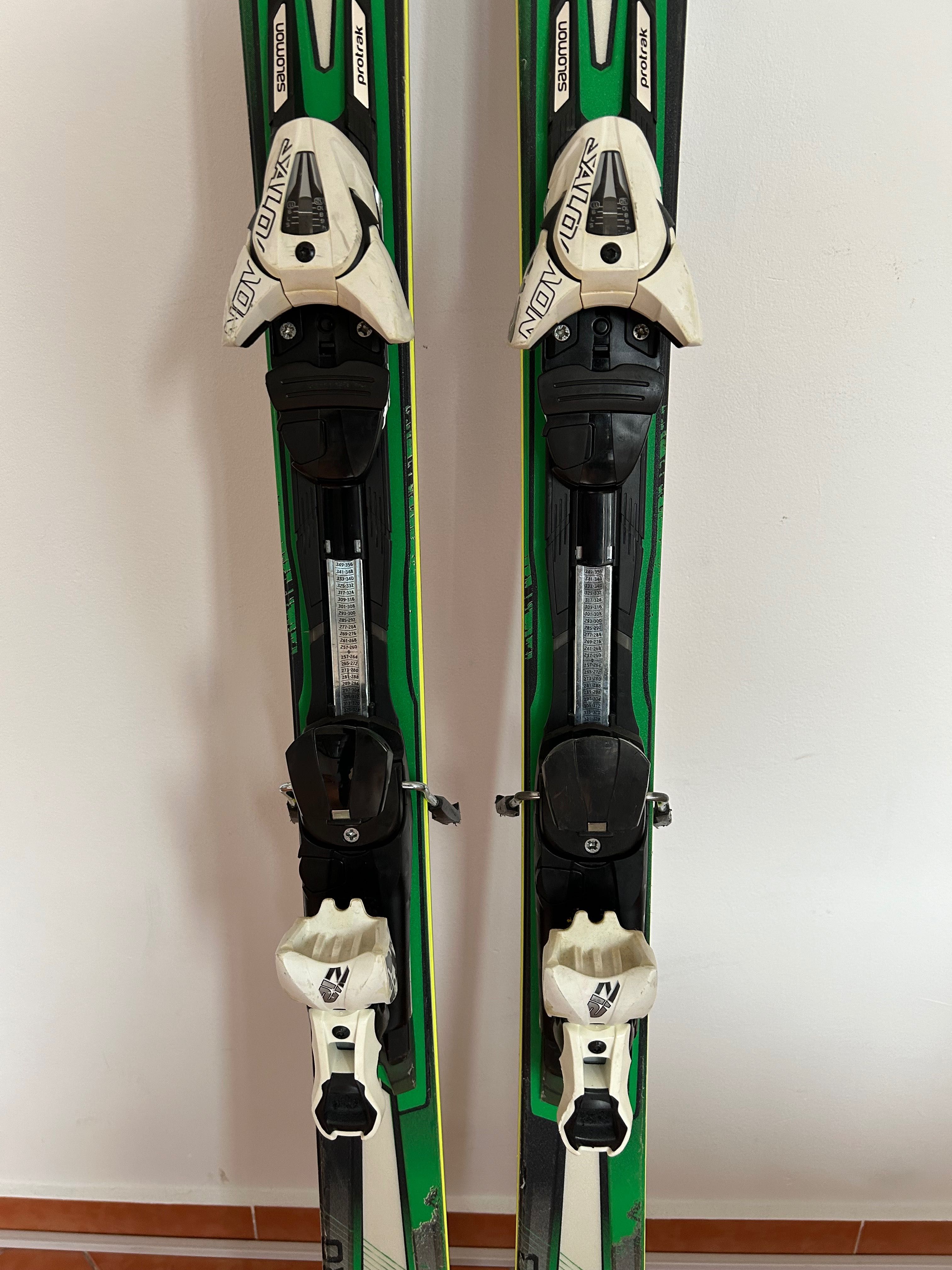 Ski Salomon XT800 Powerline cu legături Salmon Z12 pe șină