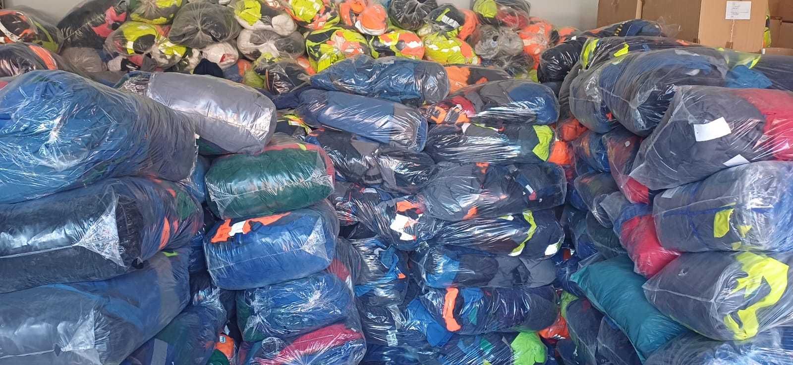 Imbracaminte de lucru en gross - salopete si pantaloni de lucru etc
