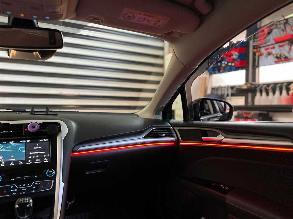 Lumini ambientale LED dedicate FORD