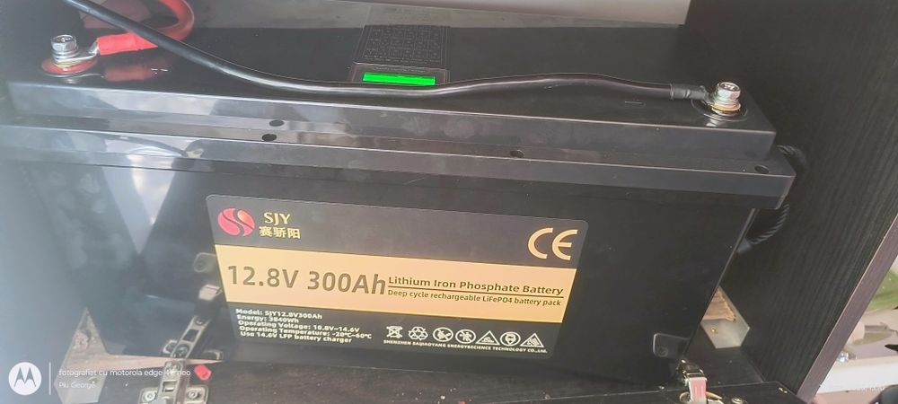Vând baterie lifepo4 300 ah