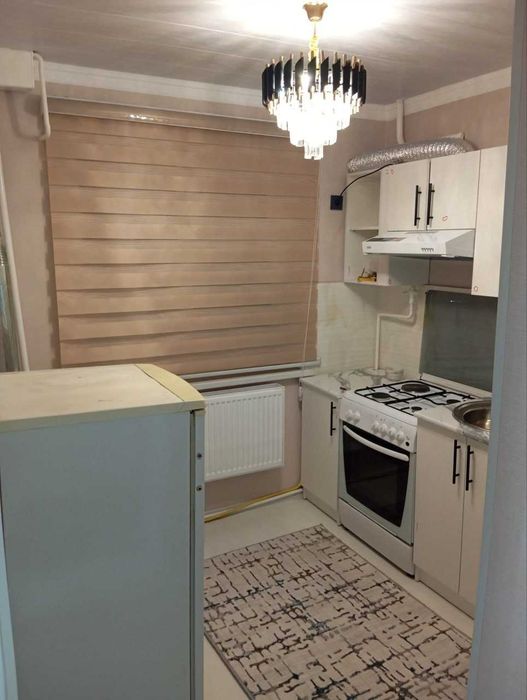 Фрунзиский 4 мактаб 2 хонали квартира ижарага берилади.ID: 1476