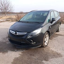 Opel Zafira C Tourer 1,6 CDTI B16DTH 2015/Опел Зафира C дизел на части