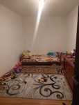 Cameră la casă de închiriat