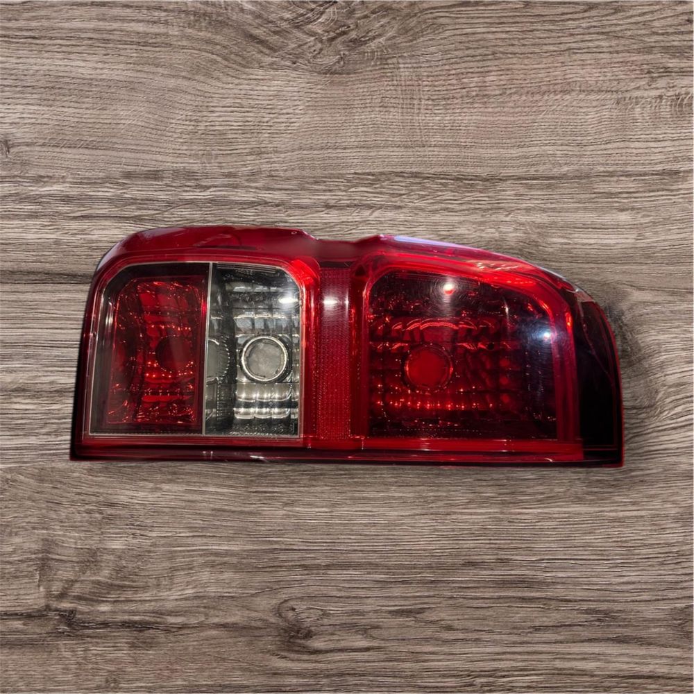 Продается Фара Toyota Halux