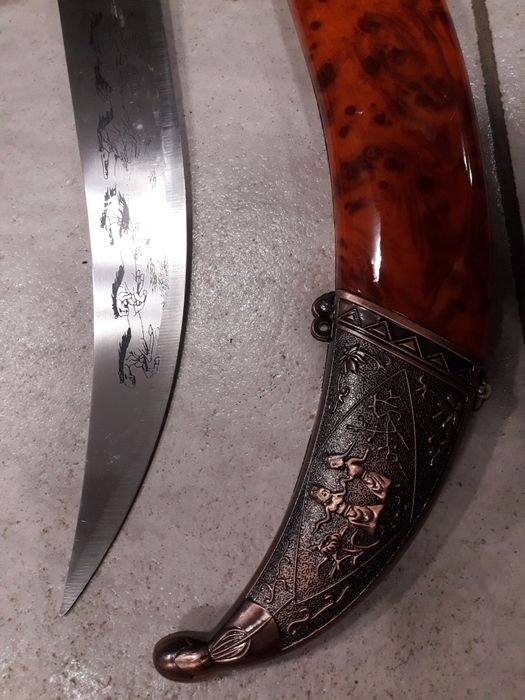 Красив азиатски,нож,сабя,кама,кинжал