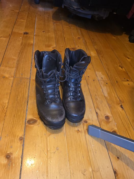 Bocanci de vanzare in stare f buna