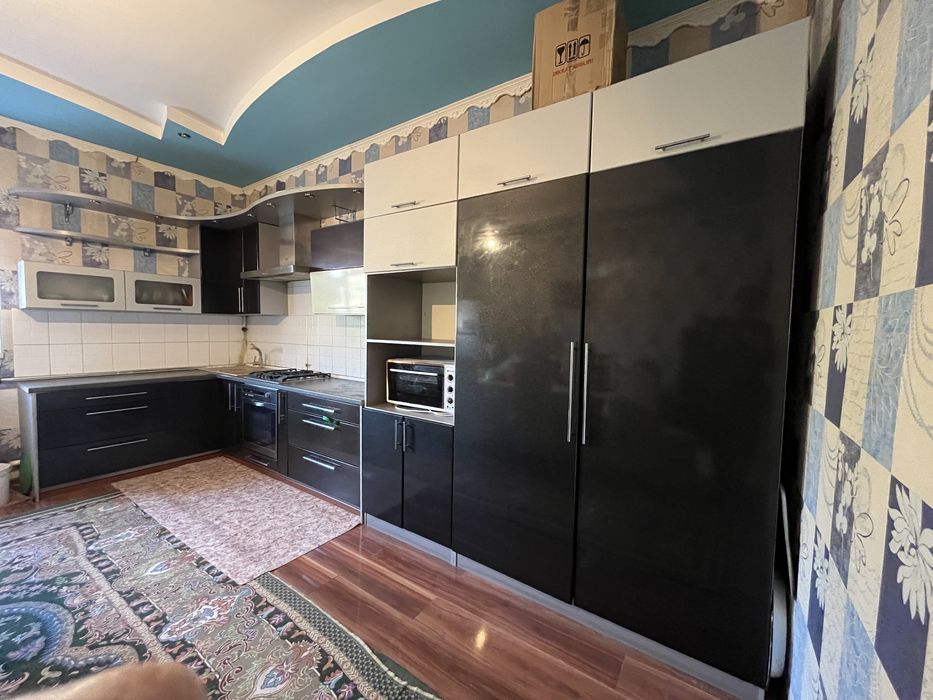 Кухонный гарнитур сатылады